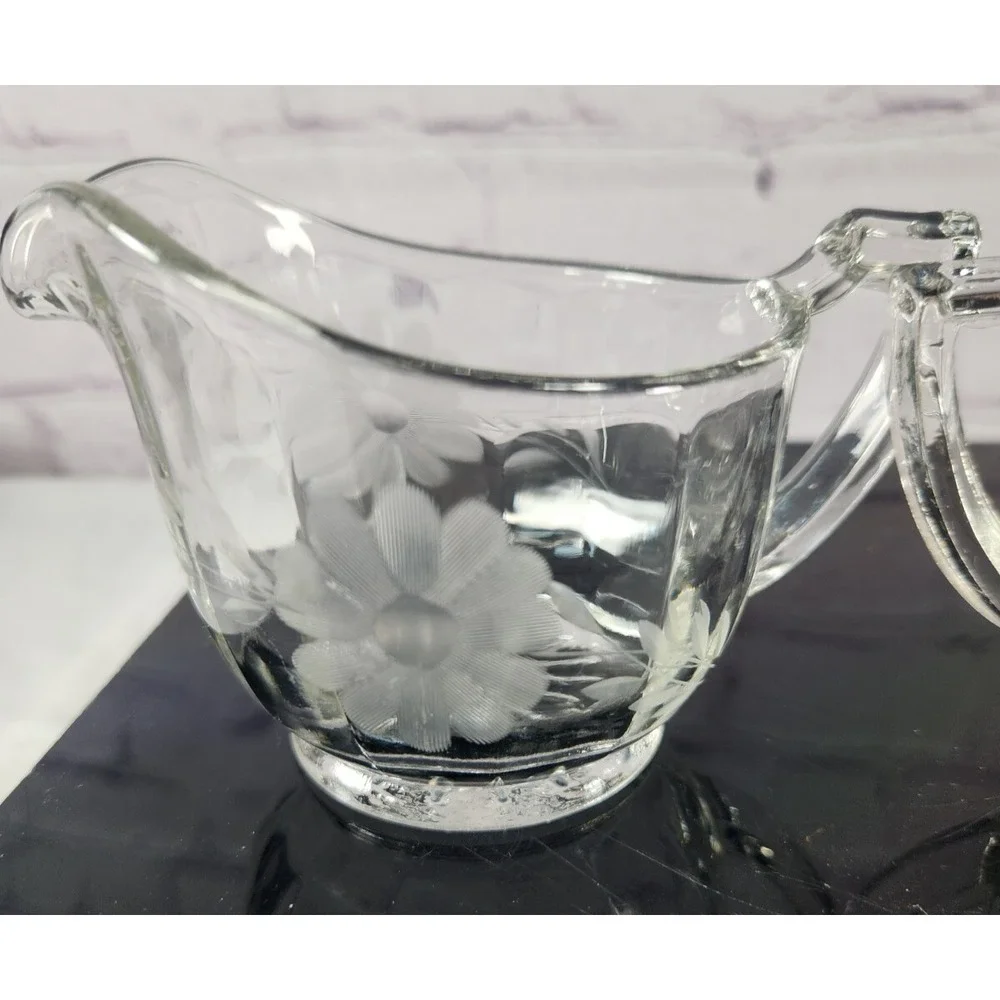 Vintage Heisey Cream Pitcher & Open Sugar Bowl‎ Daisy Design Elegant & Classy